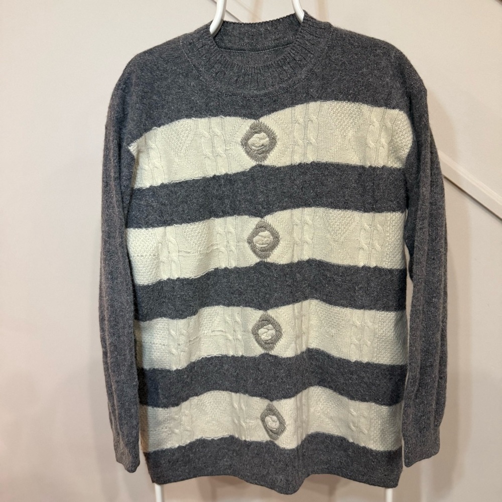 Wool Sweater striped White and Grey Women’s Medium-Large